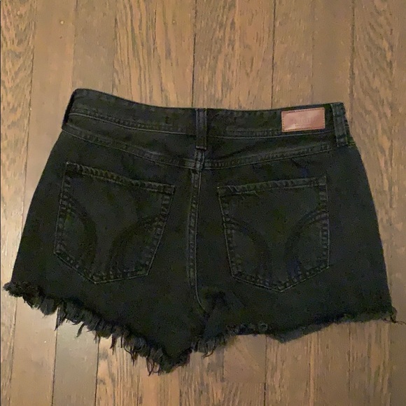 High-rise boyfriend denim shorts - Picture 2 of 3